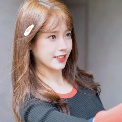 绿茵春色